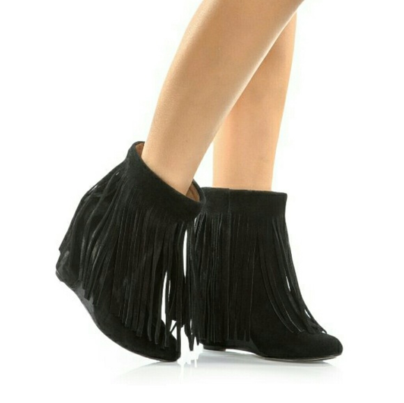 koolaburra Shoes - Koolaburra fringe wedge booties